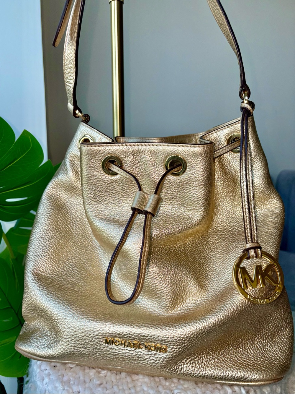 Michael Kors Gold Metallic Leather Drawstring Bucket Bag Shoulder Purse MK